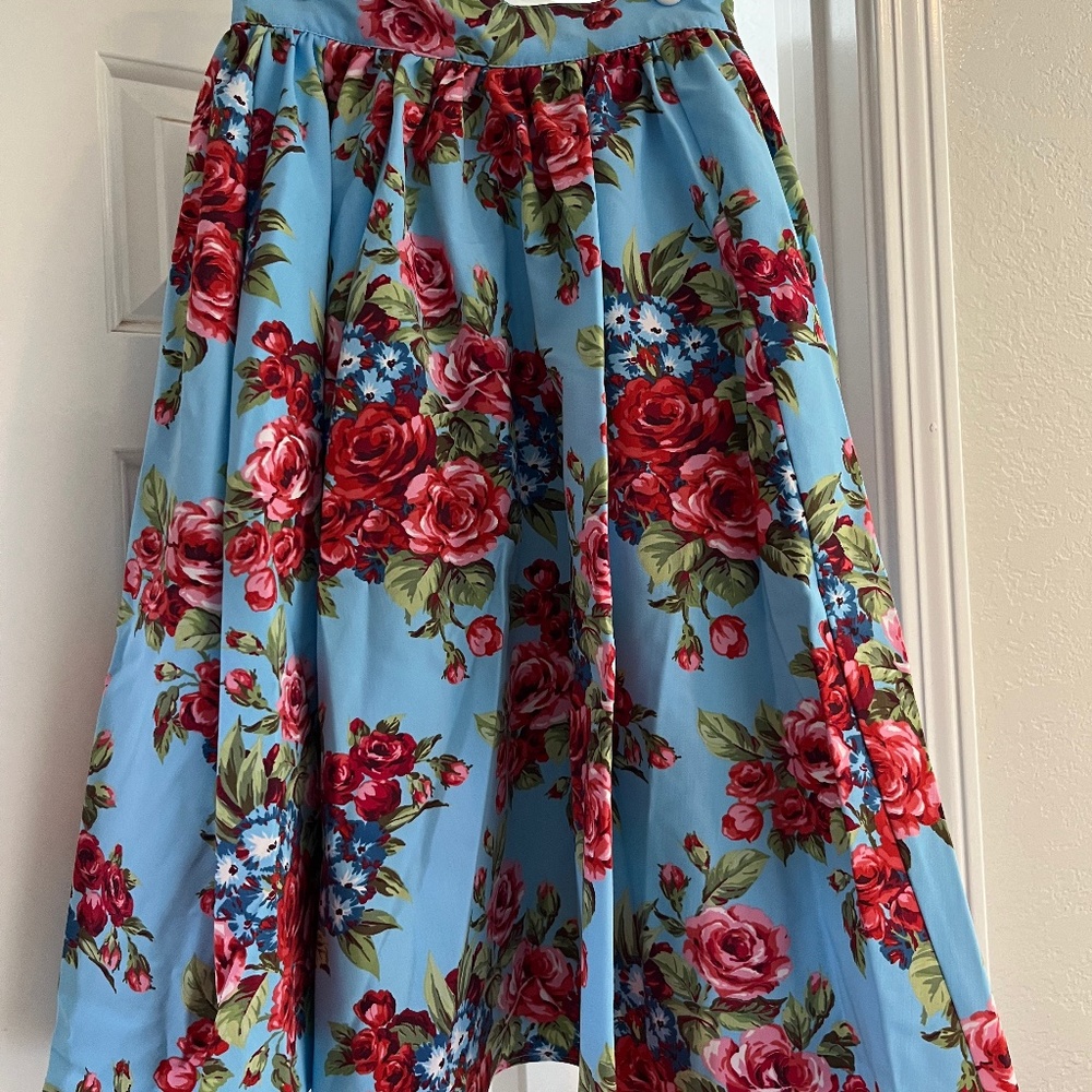 Vixen by Micheline Pitt Blue Floral Swing Skirt Size Small, BNWT
